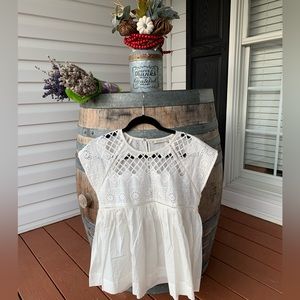 Max studio white top size medium